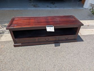 Tv Stand (Free)