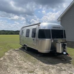 Air Stream Camper 