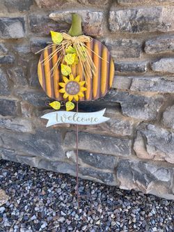 Fall Pumpkin Metal  Welcome Garden Stake