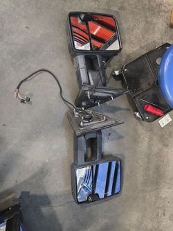 Tow mirrors