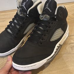 Men’s Air Jordan Retro 5 (v) size 11 Oreo