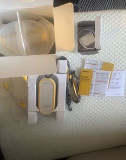 Medela Freestyle Hands-Free Double Electric Breast Pump - New Open Box