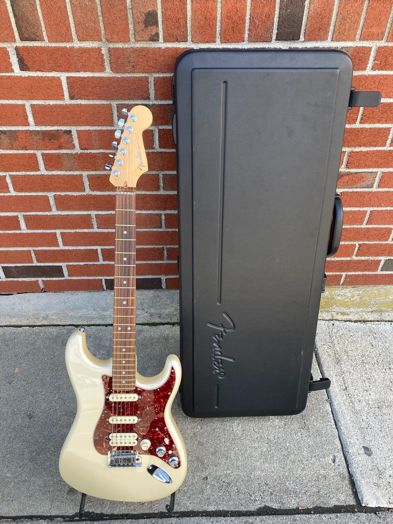 2012 American Deluxe Stratocaster HSS Rosewood Fingerboard Olympic Pearl MINT
