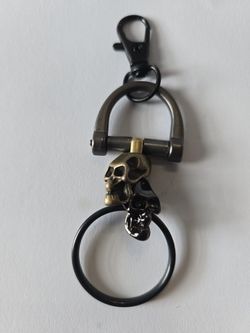 Skull Horse Shoe Shackle Key Chan 