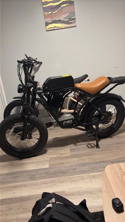 Ebike no display minor front brake but all in all still works don’t press buttons at all on the display or the power button only cut on with switch on