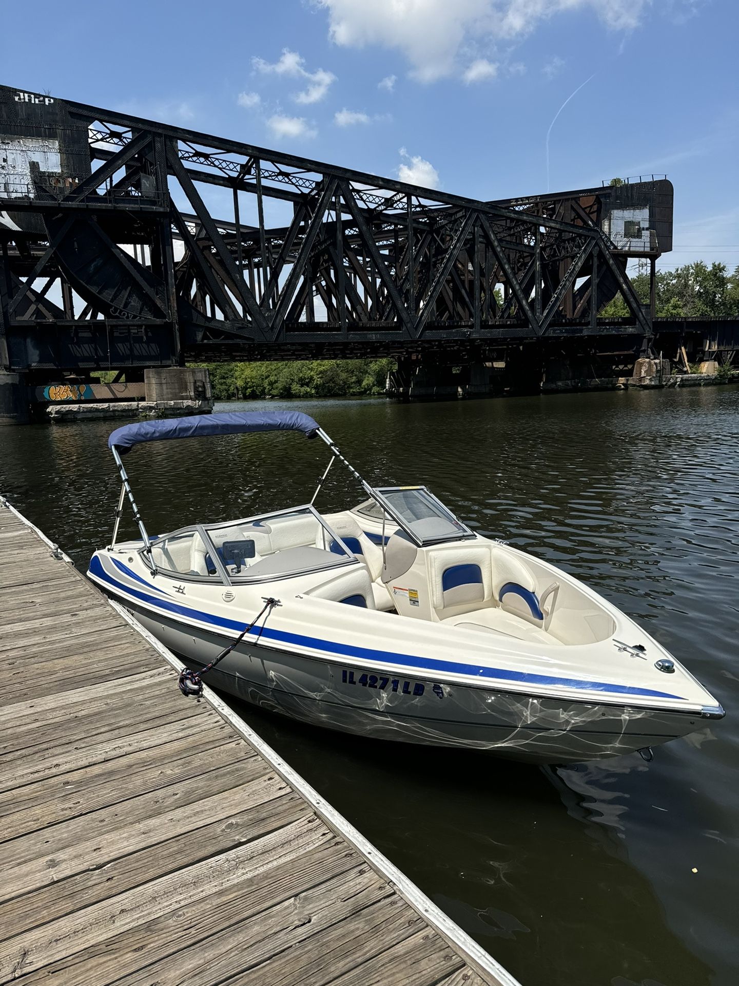 2009 19 ft Stingray
