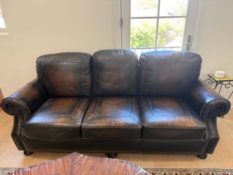 Beautiful Traditional Leather Sofa + Club Chair & Ottoman – Executive Style