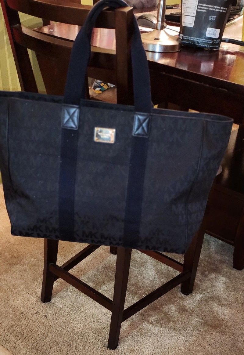 Michael Kors Large Traveling Tote Bag