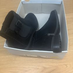 Black Boots