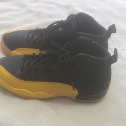 Jordan 12 Size 4.5 