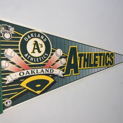 Vtg OAKLAND A'S Stadium Felt Pennant MLB
