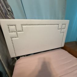 Cama Con Colchón  Incluido $180