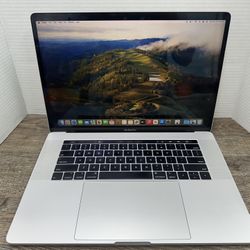 MacBook Pro - Intel i9 - 16 GB RAM - 500 GB SSD - touch bar 15.6 “ screen - 90 days warranty !