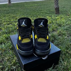 Jordan 4 Yellow Thunders