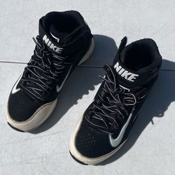 Like New Nike Youth Size 1.5 Baseball Cleats