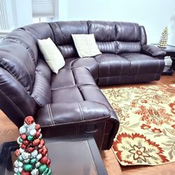 5 Seat Sectional With Two Glass Side Tables