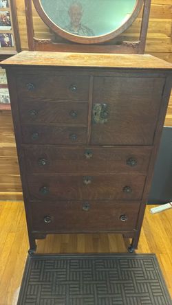 Oak upright dresser and mirror