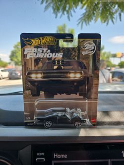 Hot Wheels Premium Fast & Furious 1/5 Die-Cast Car