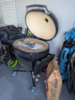 Brand new xl Primo bbq grill