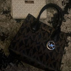 Mk Purse & Wallet 