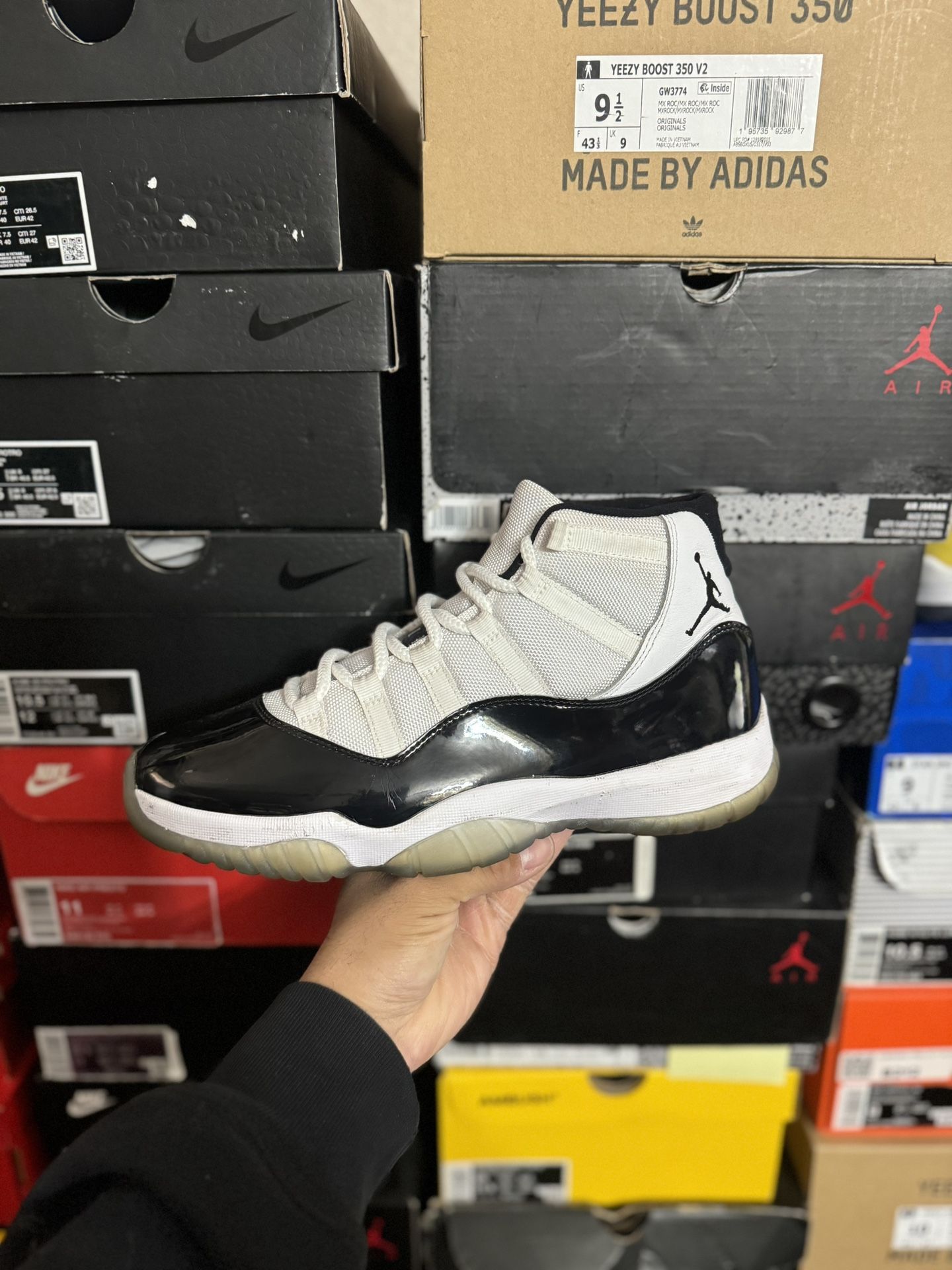 2018 Jordan Concord 11s size 9.5 USED But Clean