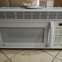 GE Over Range Microwave 
