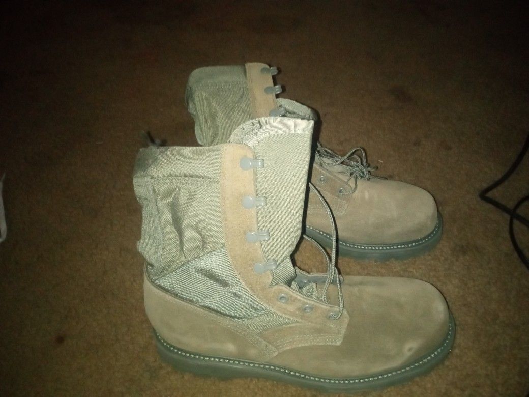 Military Boots Brand new Size 10 $50