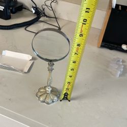 Magnifying Glass 