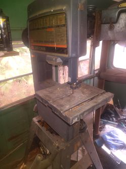 Band saw