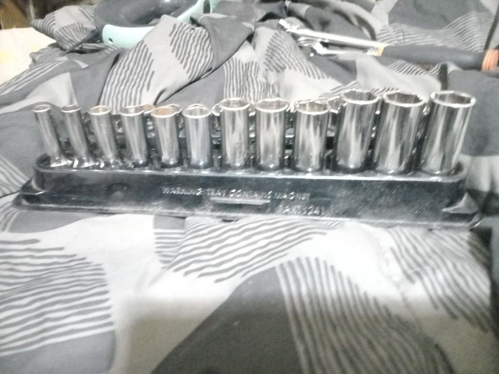 Snap On Deep Metric Sockets With Magnetic Tray