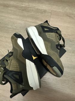 Jordan 4 Retro SE size 9c kids