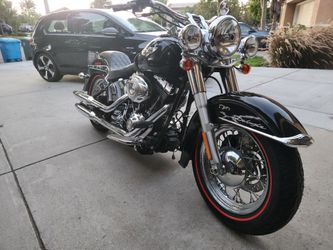 Heritage Softail Deluxe