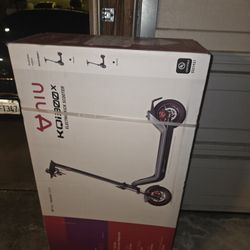 NIU - KQi 300X Foldable Electric Kick Scooter W/ 37 mi Max Range & 23.7 mph Max Speed. NEW ITEM