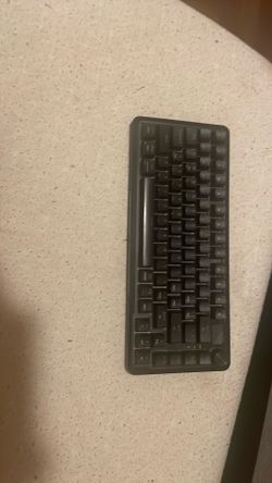 Selling redragon keyboard