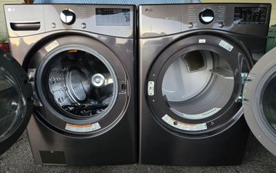 STACKABLE LG WASHER/DRYER SET