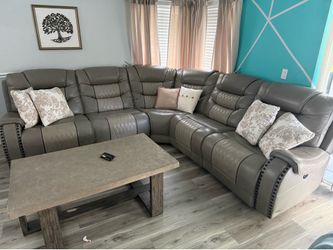 Rooms to go Reclining sofa with table