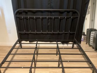 Queen Size Black Metal Bed Frame