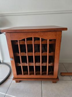 Wood wine cabinet bar