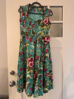 Lindy Bop women's dress size M