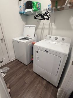 Maytag washer & electric dryer set