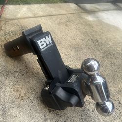 B&W Trailer Hitch Stow and Go
