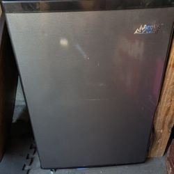 Artic King Mini Fridge 