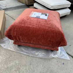 New quality Chenille Fabric mid-century modern ottoman with removable cover and solid wood legs