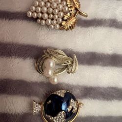 Brooches 