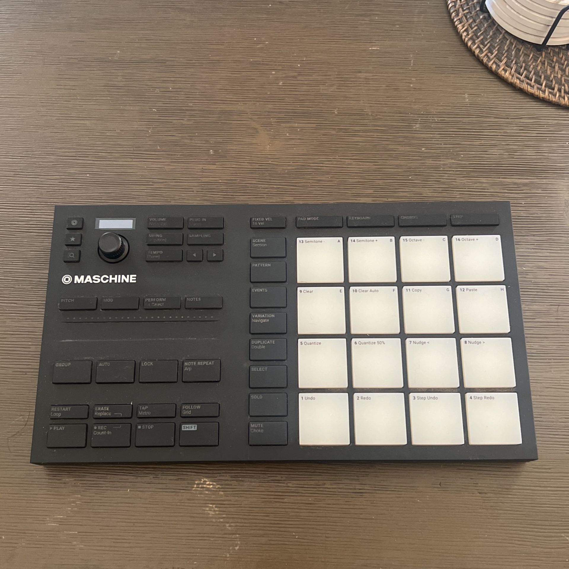Native Instrument Machine MK3