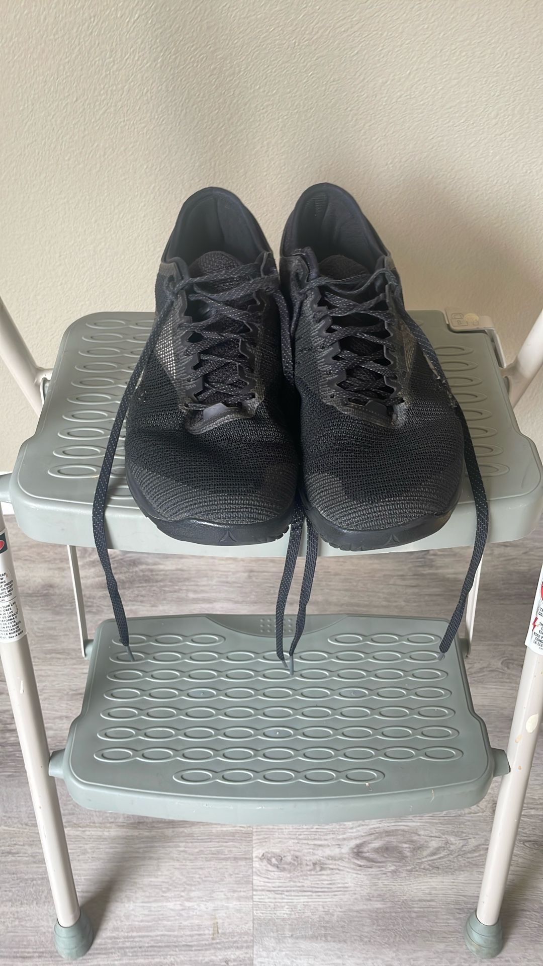 Size 11 Reebok Cross Training Shoes