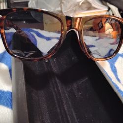 Oscar Del Renta Sunglasses