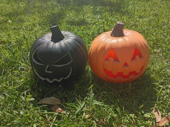 Plug in pumpkins