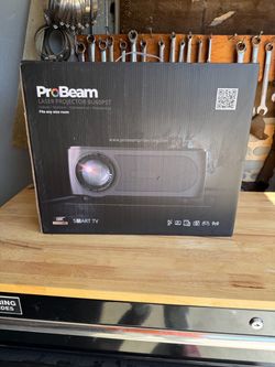 Projector and projector screen