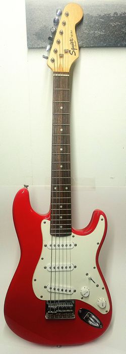 Squier Mini by Fender Electric Guitar Red